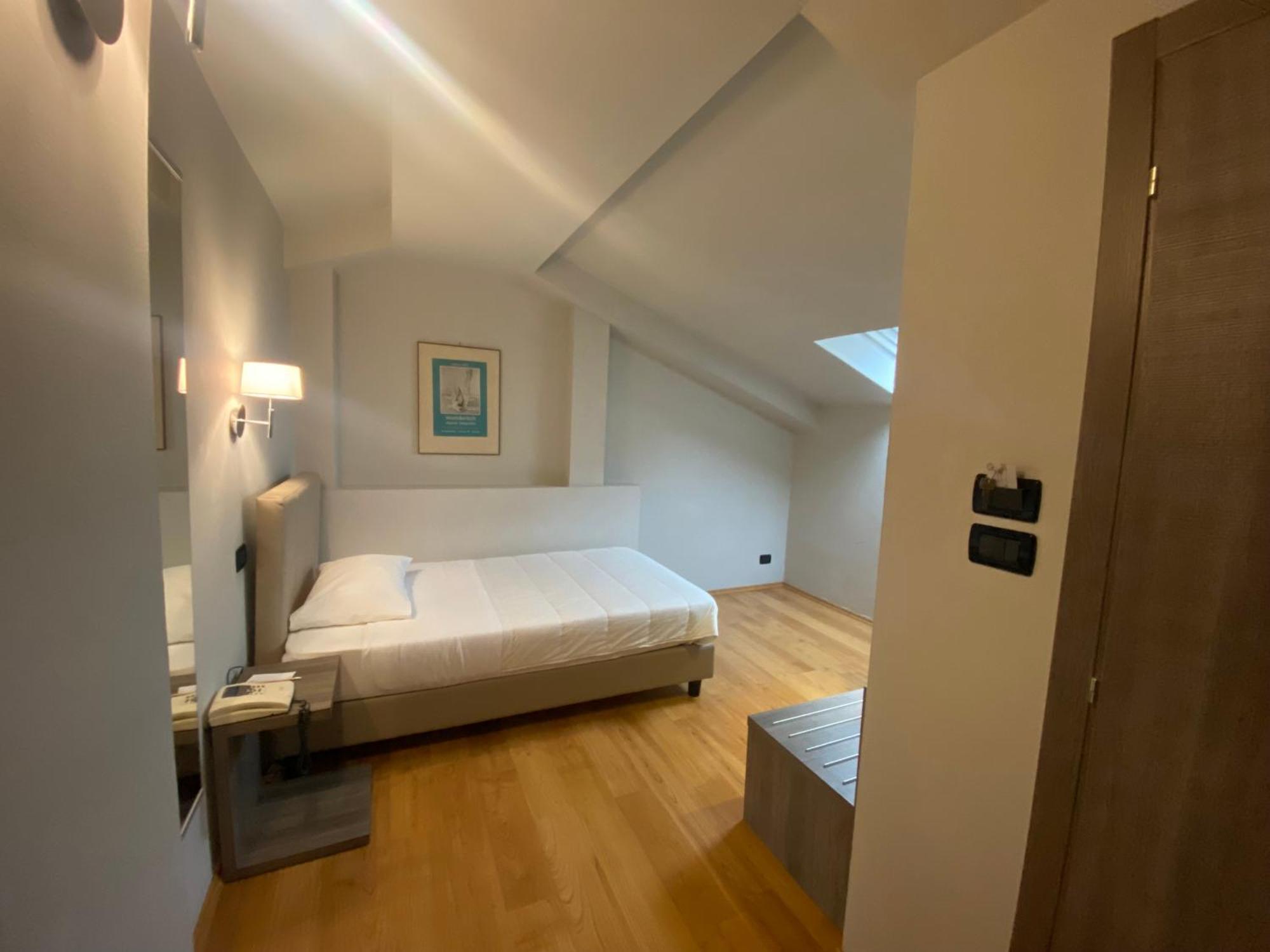 Jet Hotel Caselle Torinese Bagian luar foto