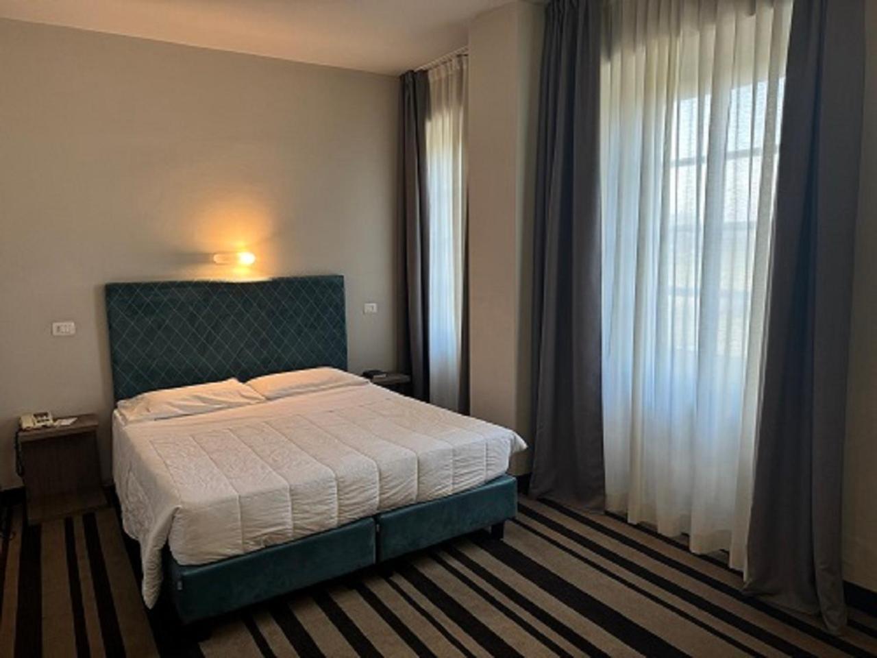 Jet Hotel Caselle Torinese Bagian luar foto